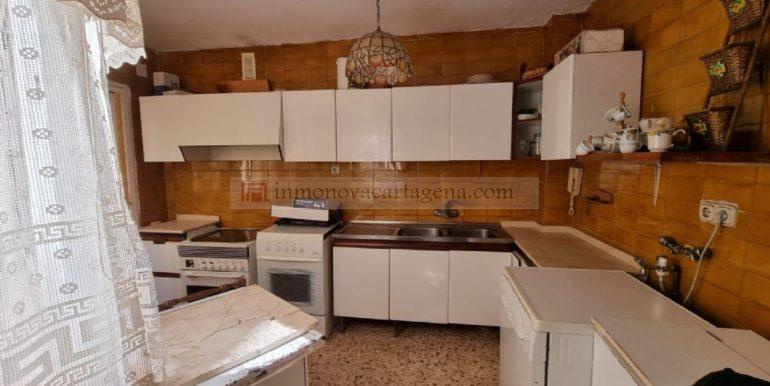21452